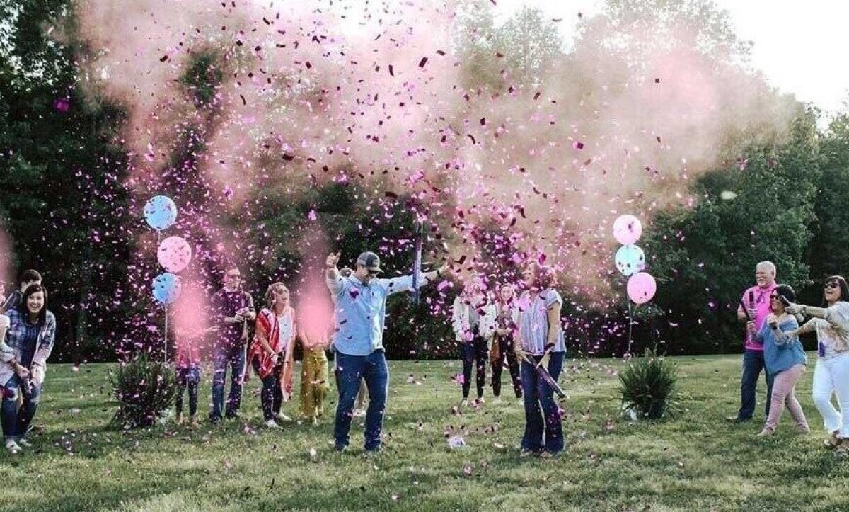Febbre da “baby shower” in città, la festa per dire se sarà maschio o femmina - Foto: creative union designe