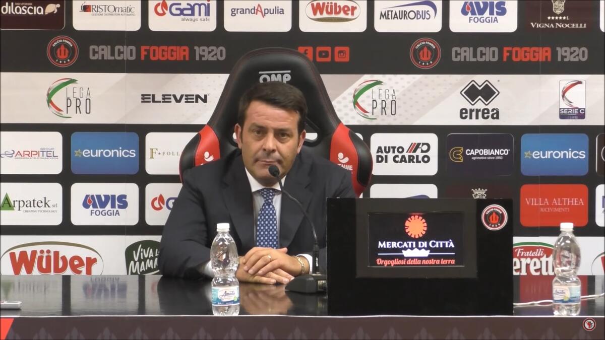 Foggia, Canonico: "Vogliamo fare un campionato di vertice" - Immagine in evidenza: Nicola Canonico - crediti foto: screenshot dalla conferenza stampa post Foggia-ACR Messina del 03/10/2021, pubblicata sul canale Youtube ufficiale del Calcio Foggia 1920