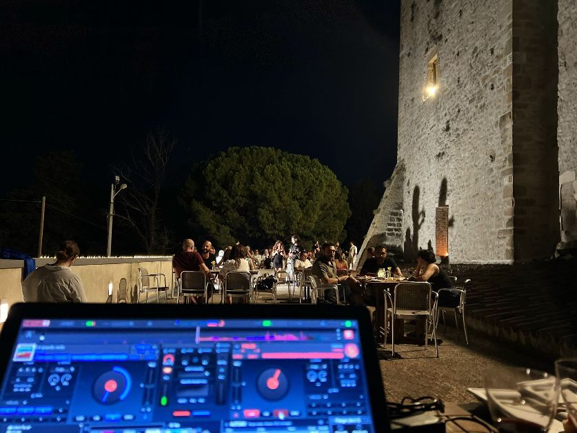 “Dalla Torre, il tramonto”, sere d’estate sulla terrazza di Torre Alemanna