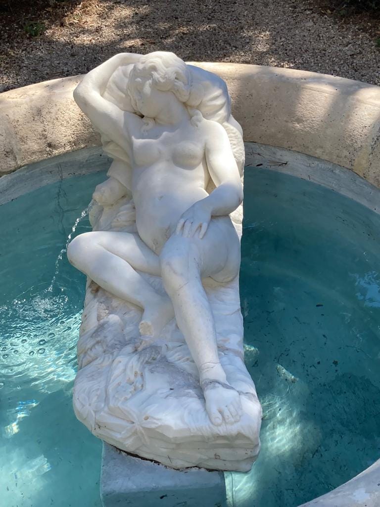Statue, arbusti, fontane, che belli i giardini ducali di Bovino