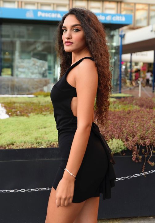Alexadra Cardone