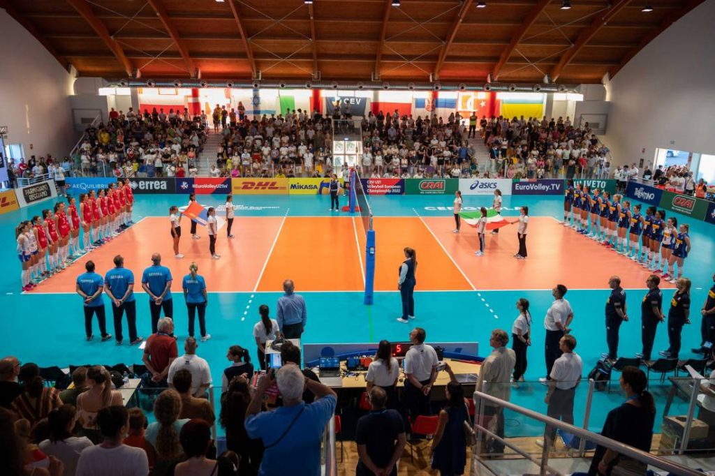 Che partita Italia-Serbia! Vittoria azzurra e spettacolare rimonta al PalaTatarella