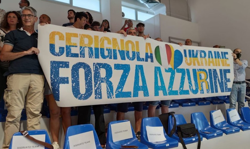 Stupenda serata azzurra al PalaTatarella, buona la prima dell'Italia