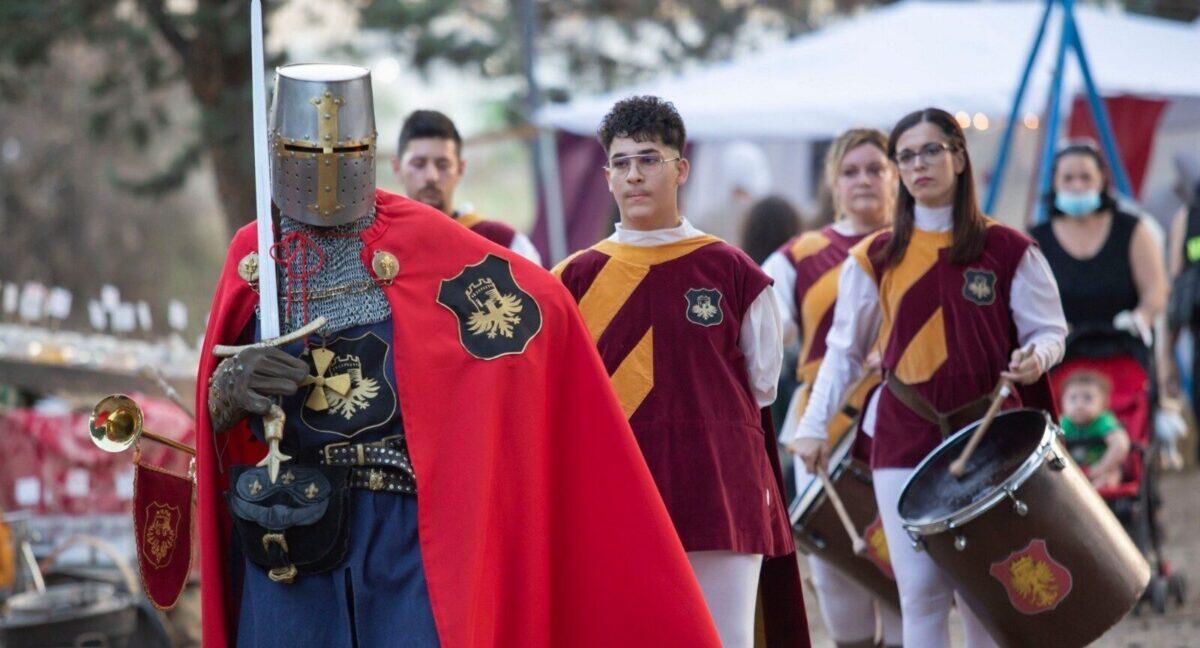 Dame, cavalieri e torneo delle Chiavi nelle piazze di Lucera, rivive il Medioevo - 