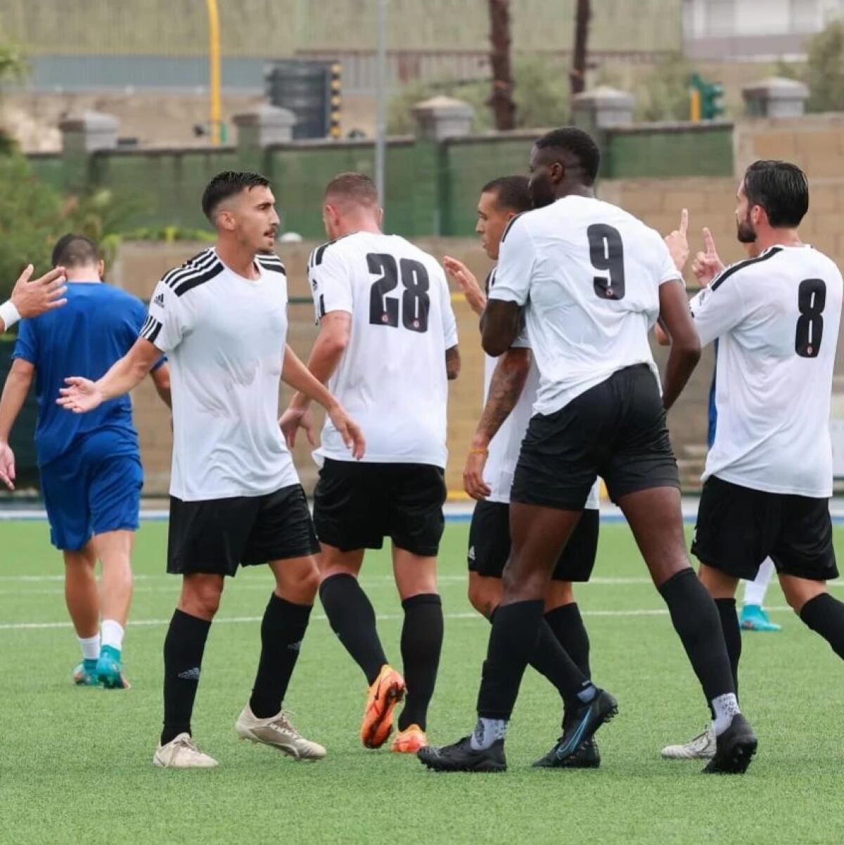 Foggia, netta vittoria col Molfetta in amichevole: 0-3 - Immagine in evidenza: uno scatto di Molfetta-Foggia - crediti foto: pagina ufficiale Facebook Calcio Foggia 1920