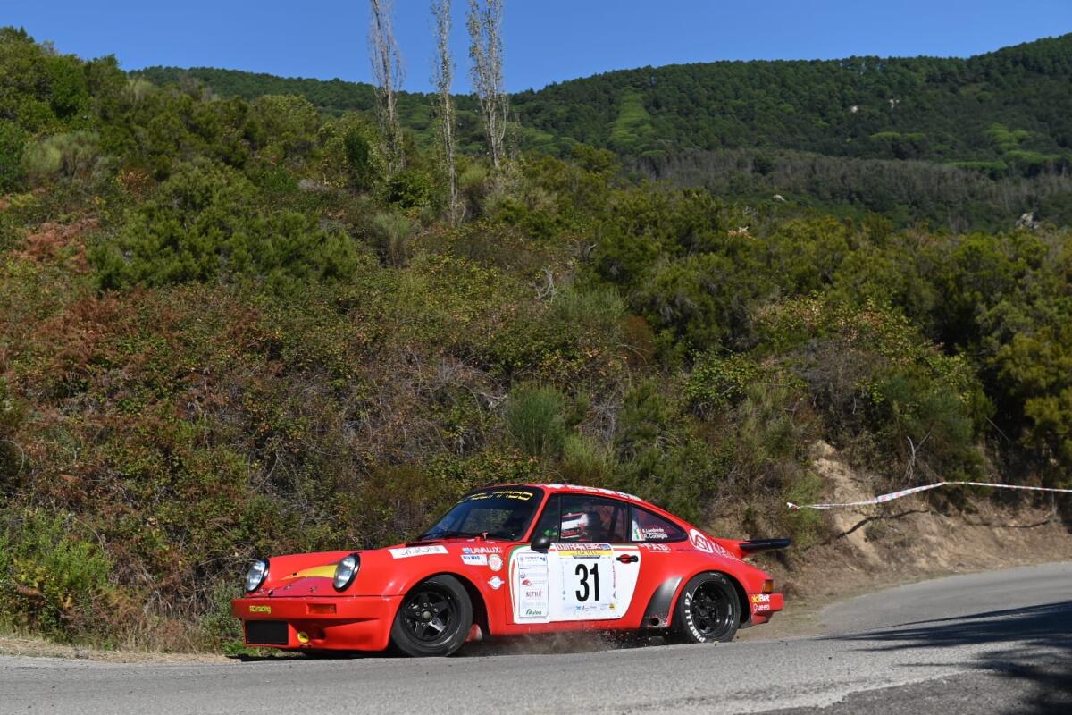 RALLYE ELBA STORICO, PRIMA TAPPA IN MANO A LOMBARDO-CONSIGLIO  - 