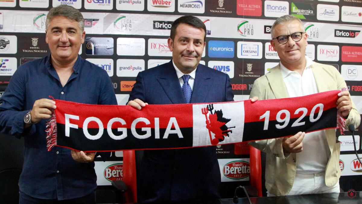Belviso: "Convinto che Foggia disputerà campionato importante" - Immagine in evidenza: uno scatto dalla presentazione di Roberto Boscaglia come nuovo tecnico del Foggia - crediti foto: screenshot dalla diretta YouTube pubblicata sul canale ufficiale del Calcio Foggia 1920