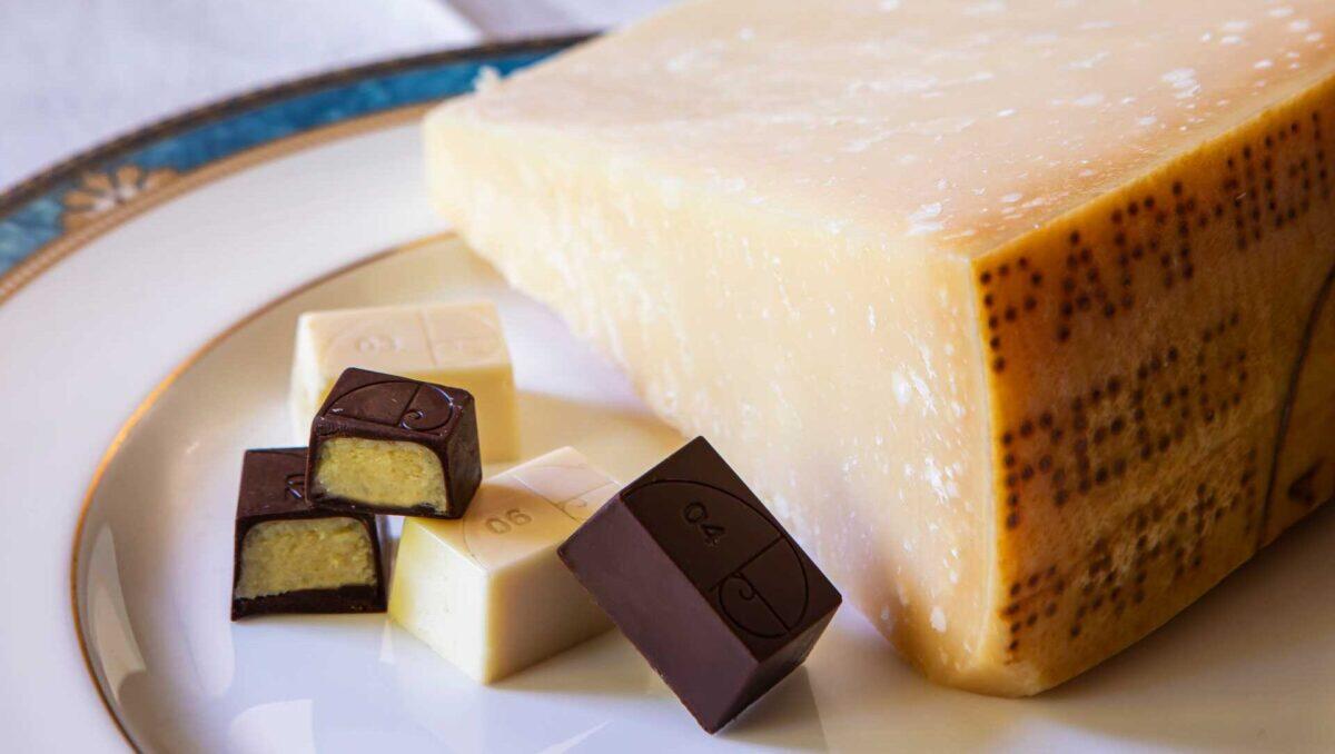 Parmigiano Reggiano al cioccolato, arrivano le praline al Salone del Gusto - 