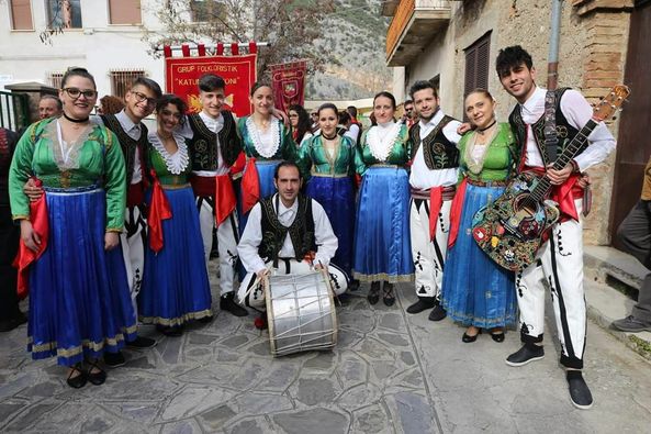 Casalvecchio, da Tirana e da tutta Italia per Vëllazëria, festa nel borgo
