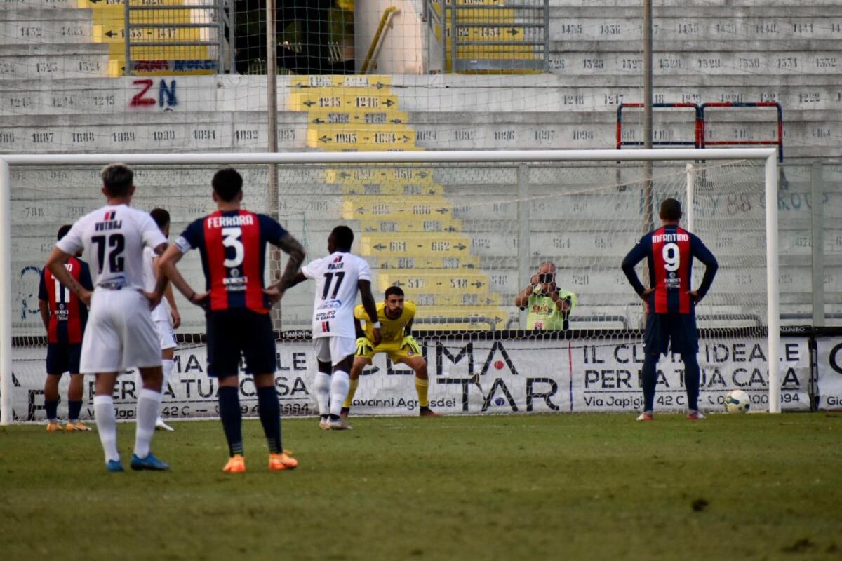 Serie C, Foggia KO di rigore: il derby è del Taranto - Immagine in evidenza: uno scatto di Taranto-Foggia 1-0 (Serie C - girone C 2022/2023) - crediti: foto di Luigia Spinelli (RIPRODUZIONE VIETATA)