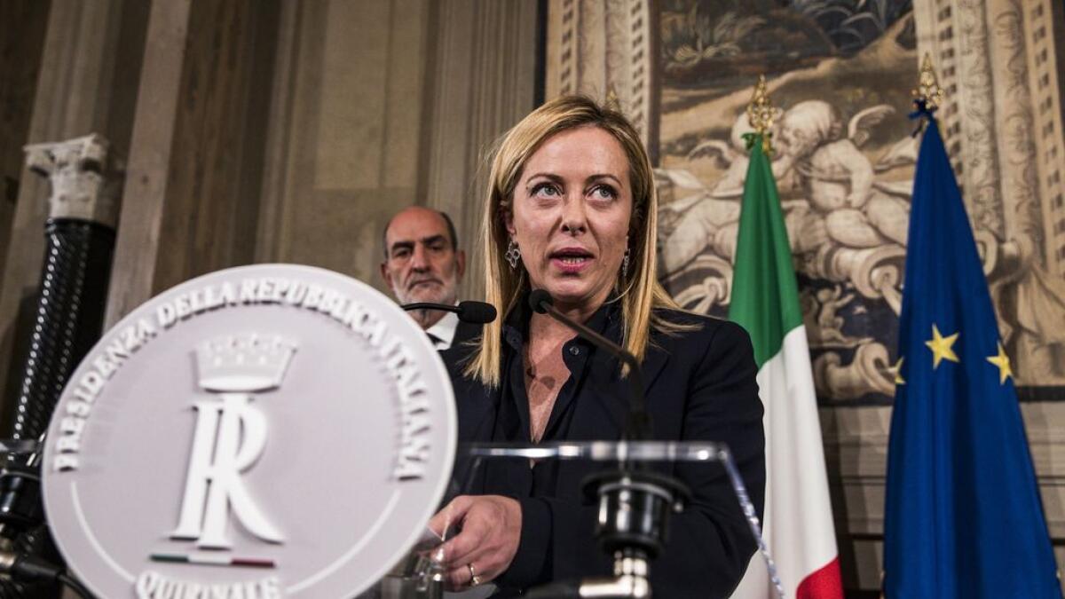 Lei è Giorgia (Meloni), prima premier donna nella storia d’Italia - Giorgia Meloni legge lista ministri. Foto: Eco di Bergamo