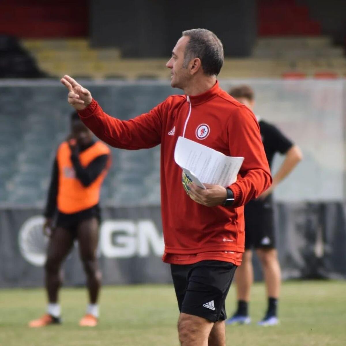 Foggia, Gallo: "Dobbiamo dare un segnale. Gioca chi sta bene" - Immagine in evidenza: Fabio Gallo - crediti foto: pagina ufficiale Facebook Calcio Foggia 1920