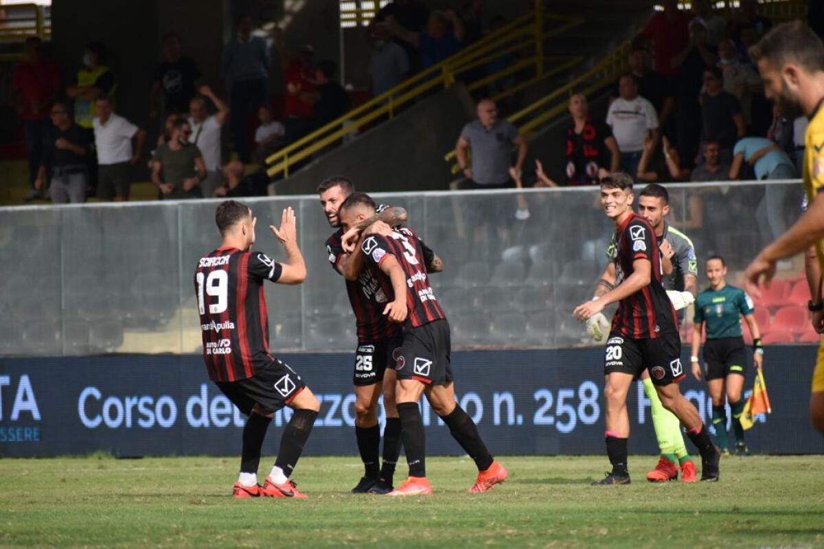 Serie C, la designazione arbitrale di Juve Stabia-Foggia - Immagine in evidenza: uno scatto di Foggia-Juve Stabia 1-1 (Serie C - girone C, stagione 2021/2022) - crediti: foto di Luigia Spinelli