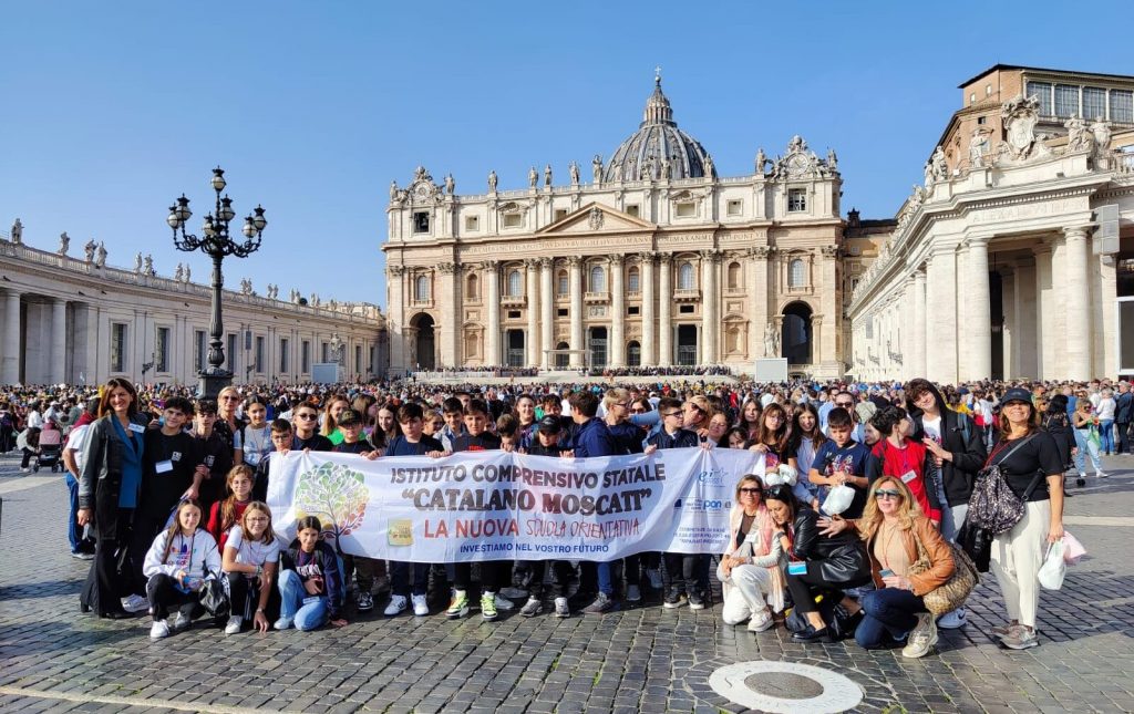 L'istituto "Catalano Moscati" di Foggia in udienza da papa Francesco