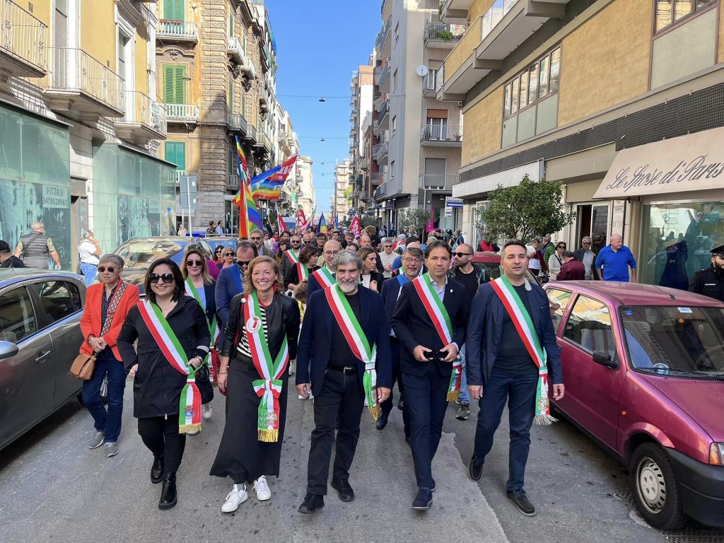 Puglia in piazza per la pace: "L'Onu promuova il negoziato"
