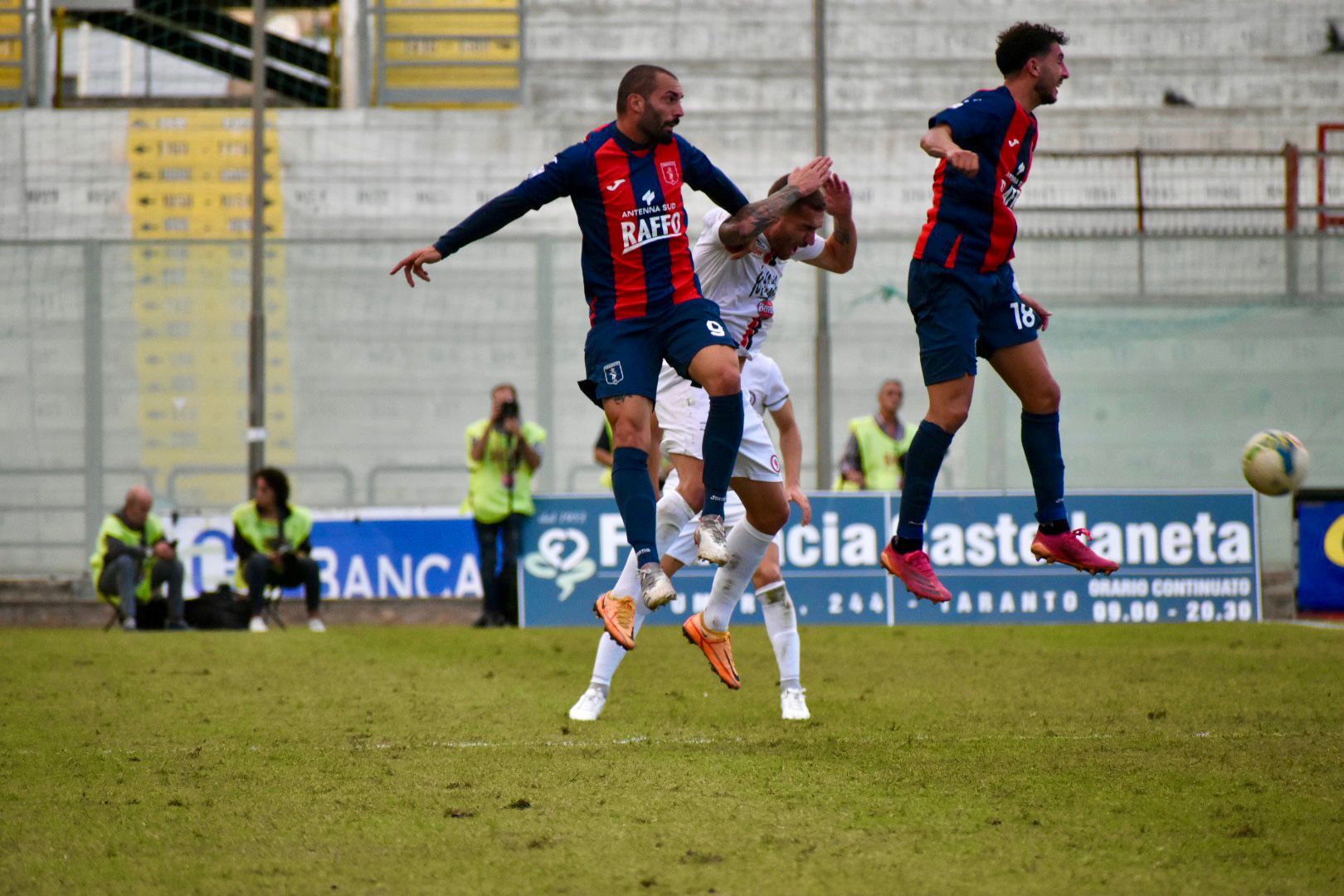 Immagine in evidenza: uno scatto di Taranto-Foggia 1-0 (Serie C - girone C 2022/2023) - crediti: foto di Luigia Spinelli