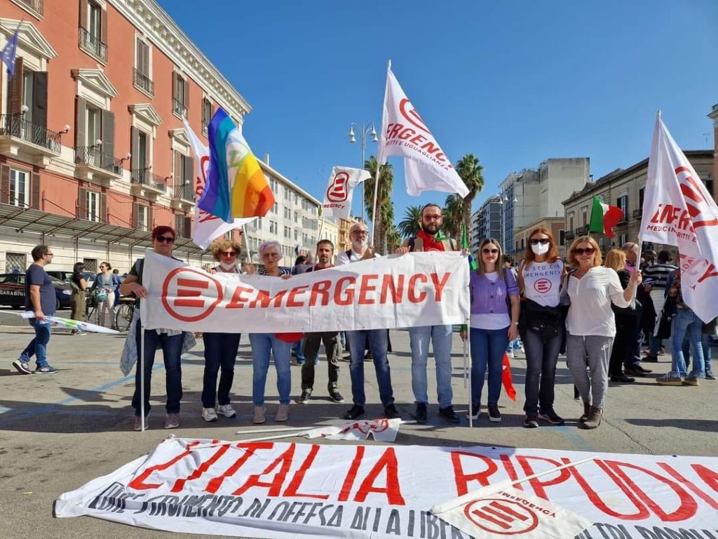 Puglia in piazza per la pace: "L'Onu promuova il negoziato"