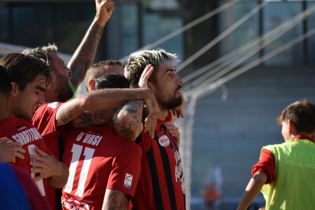 Immagine in evidenza: Dardan Vuthaj in Foggia-Crotone (Serie C - girone C 2022/2023) - crediti: foto di Luigia Spinelli