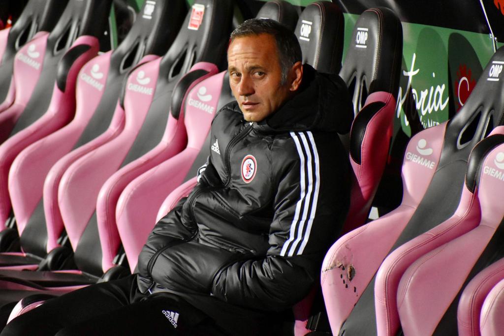 Immagine in evidenza: mister Fabio Gallo - crediti: foto di Luigia Spinelli