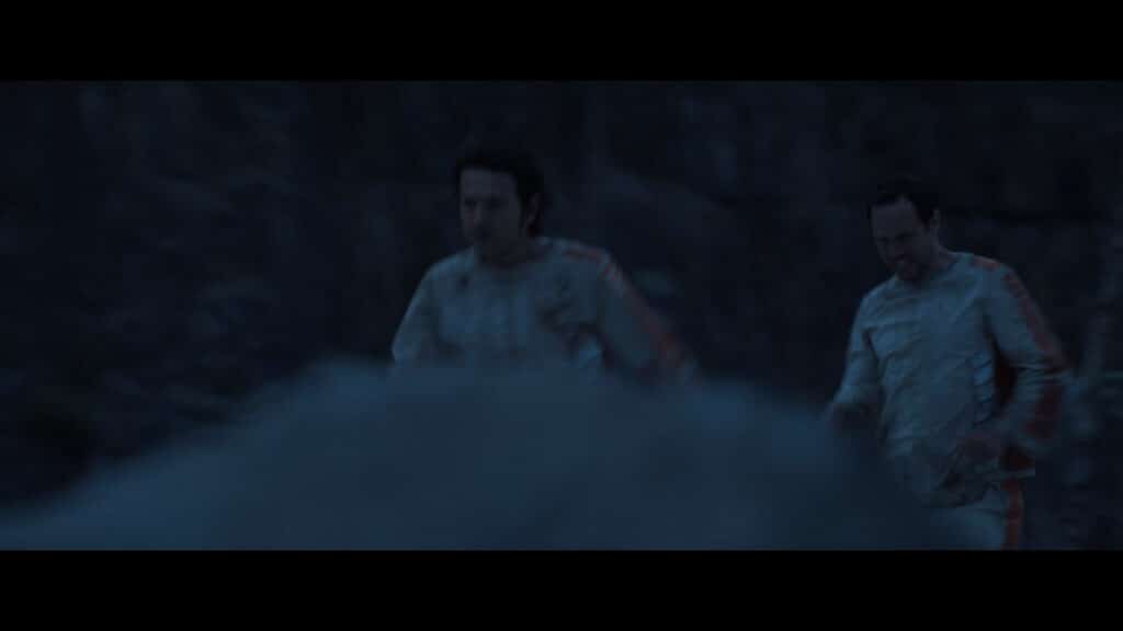 Cassian e Melshi fuggono dal complesso carcerario