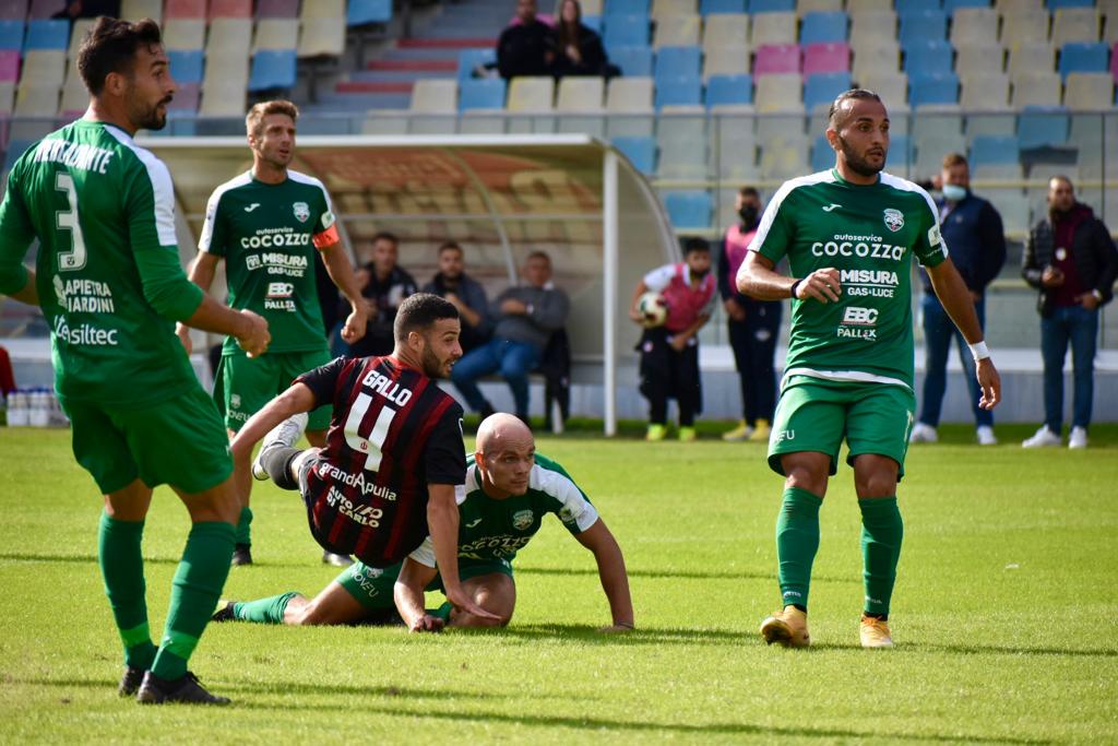 Immagine in evidenza: uno scatto di Foggia-Monopoli 1-0 (Serie C - girone C, stagione 2021/2022) - crediti: foto di Luigia Spinelli