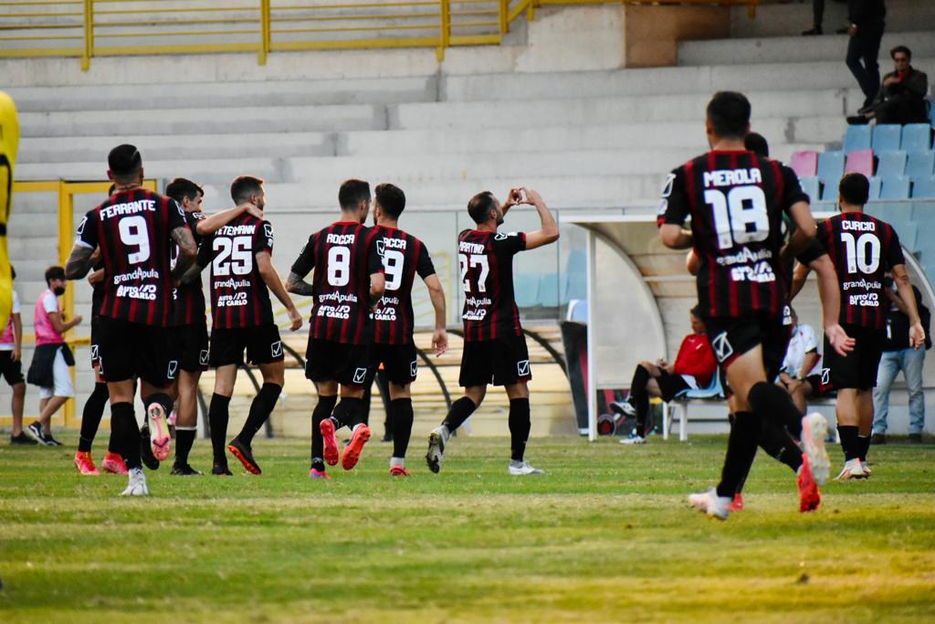 Immagine in evidenza: uno scatto di Foggia-ACR Messina 3-1 (Serie C - girone C, stagione 2021/2022) - crediti: foto di Luigia Spinelli