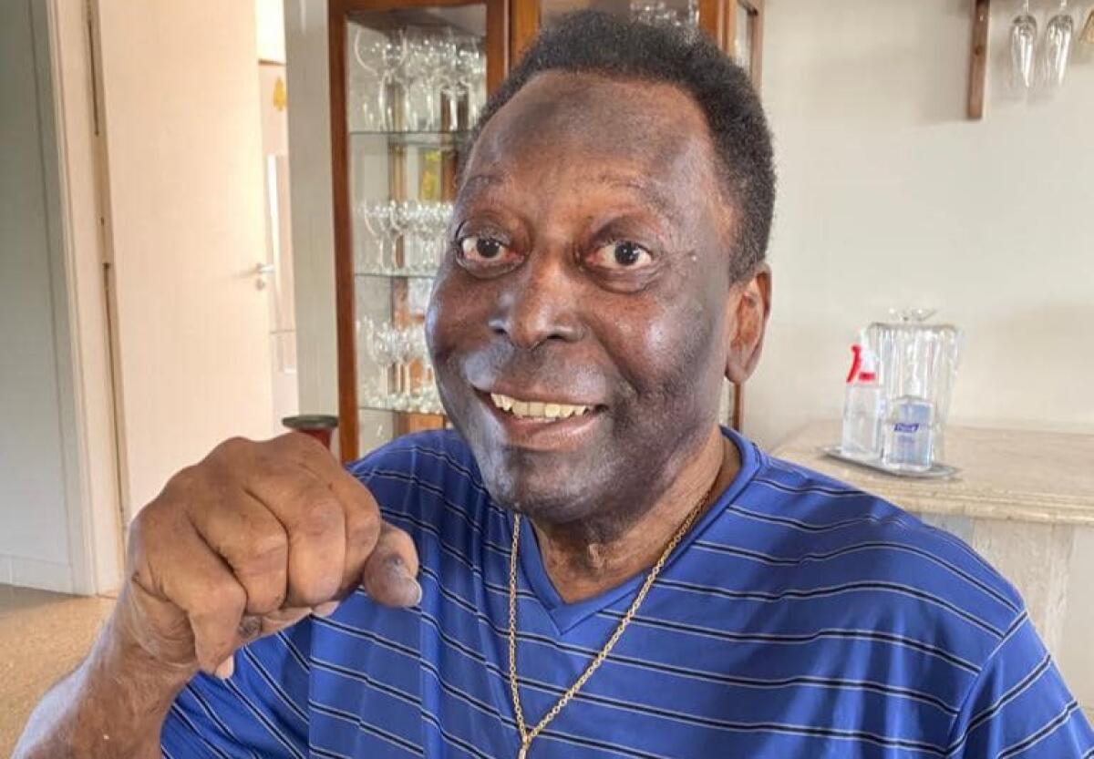 Quella volta che Pelè venne a giocare in Puglia - Immagine in evidenza: Pelé - crediti foto: sua pagina ufficiale Facebook