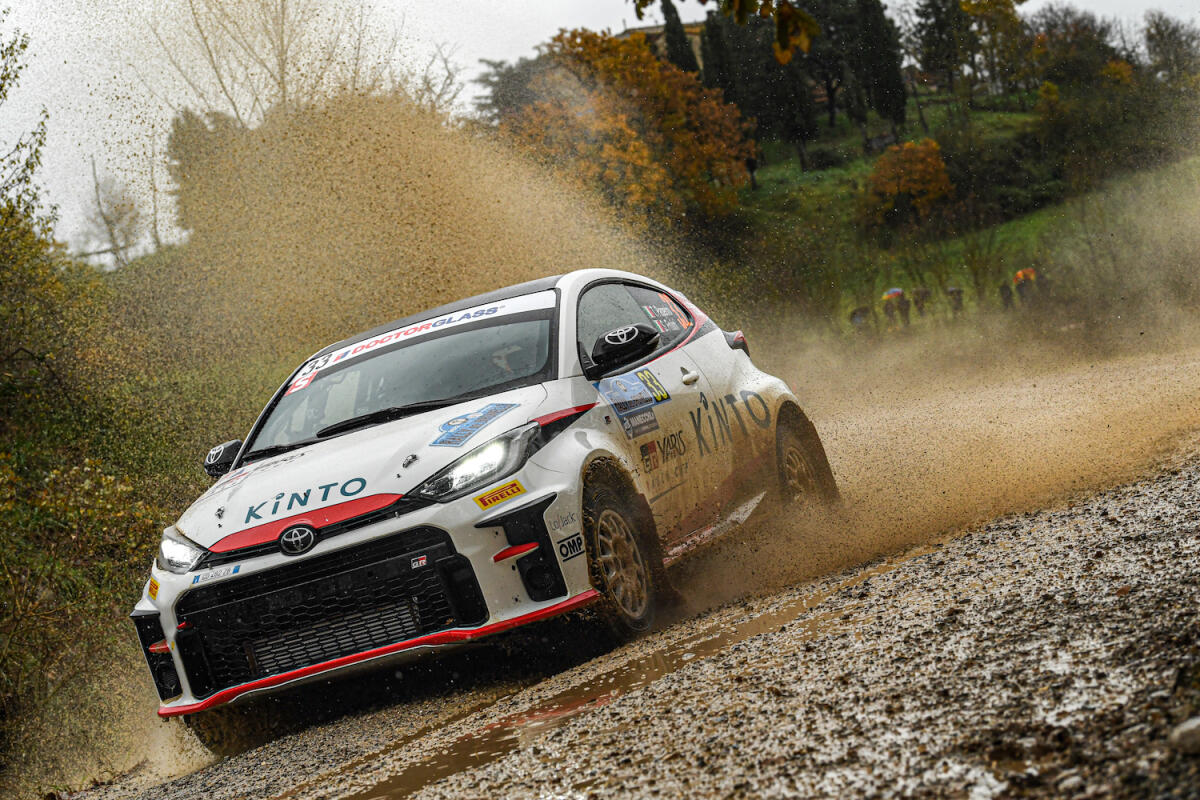 Buon debutto sulla terra della GR Yaris - 