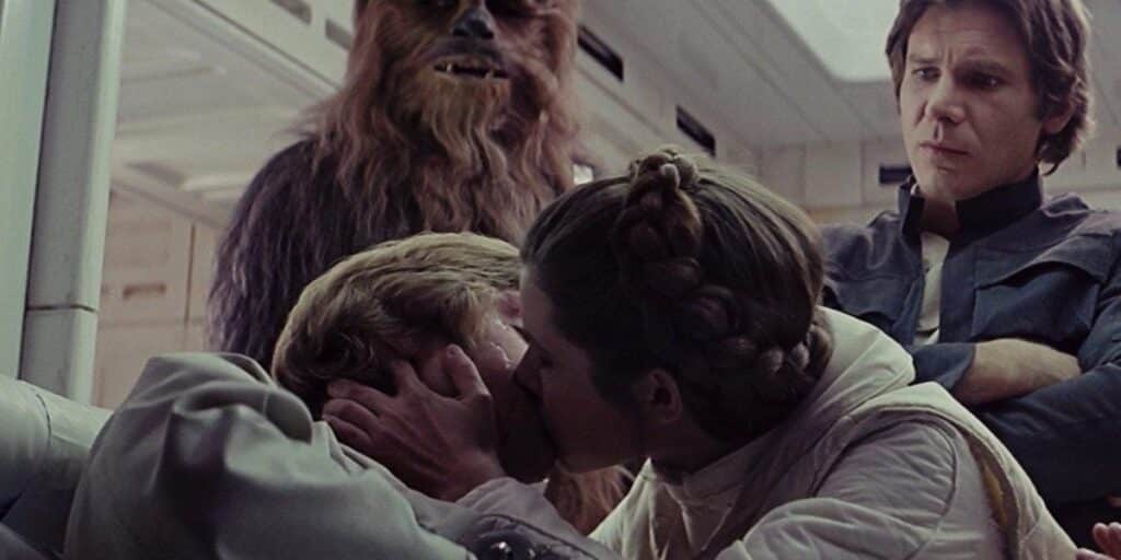 Il bacio tra Leia e Luke