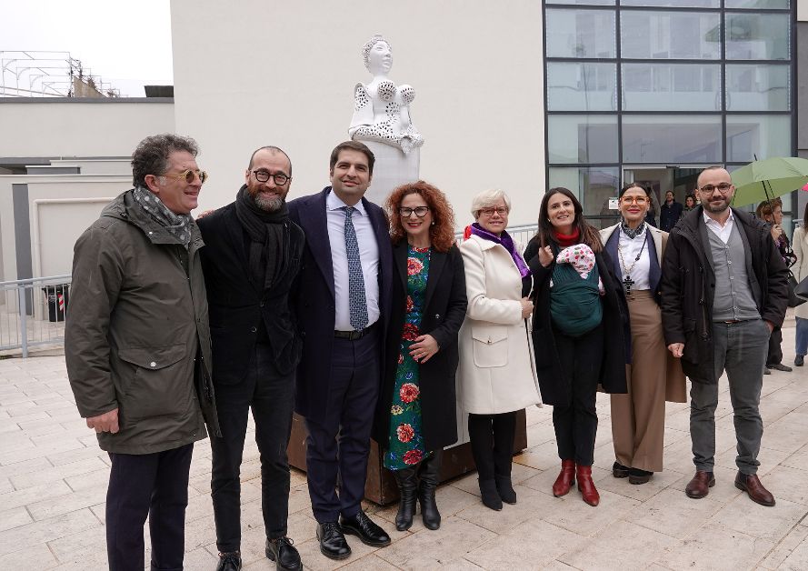 È stata presentata oggi presso il Polo della Cultura e delle Arti della Fiera del Levante di Bari “Passerella Mediterranea | Donne, Non Pupe”, con gli eventi  previsti per Milano Set Mediterraneo 2023