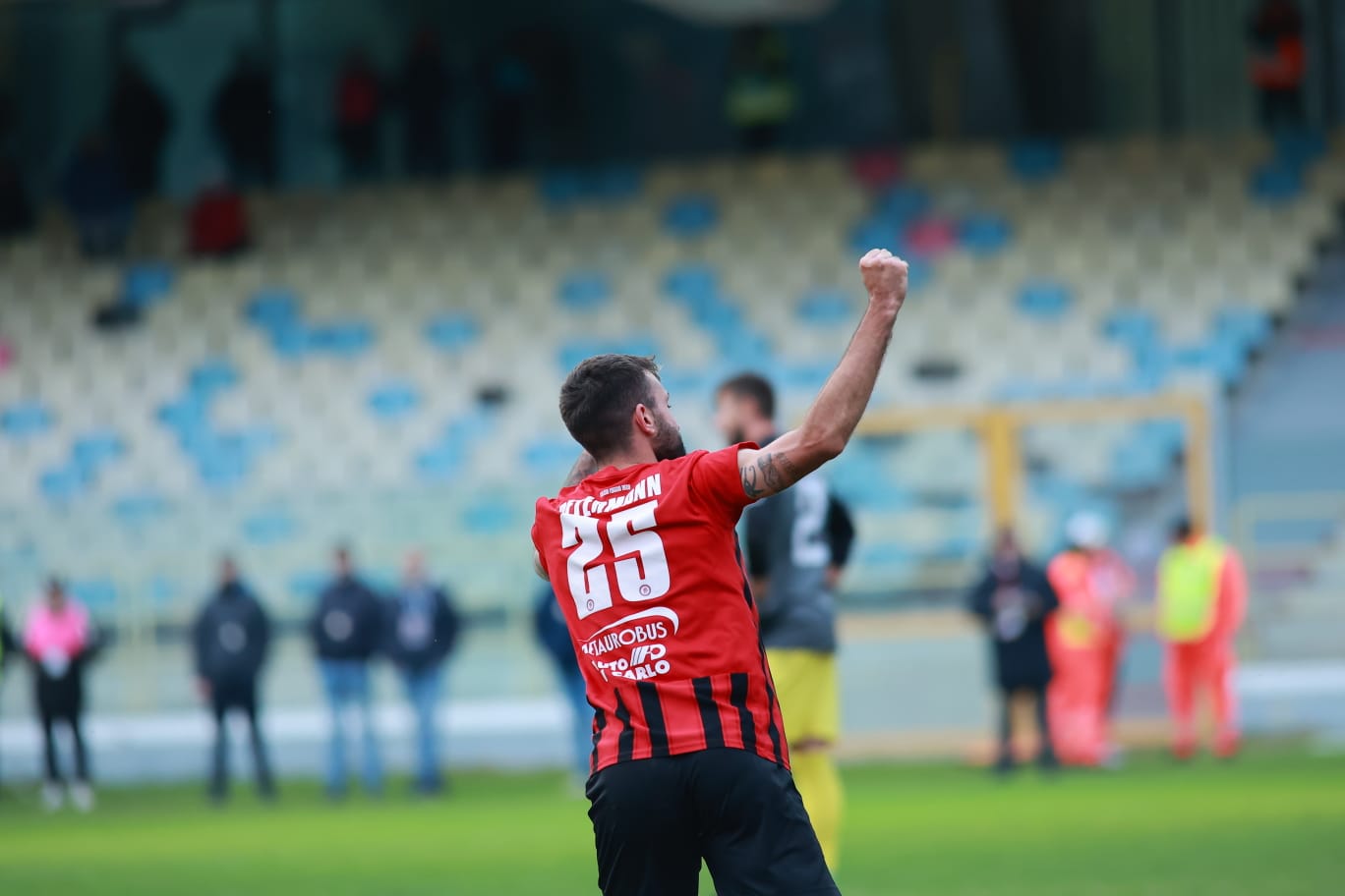 Immagine in evidenza: uno scatto di Foggia-ACR Messina 1-0 (Serie C - girone C 22/23) - crediti: foto di Luigia Spinelli (RIPRODUZIONE RISERVATA)