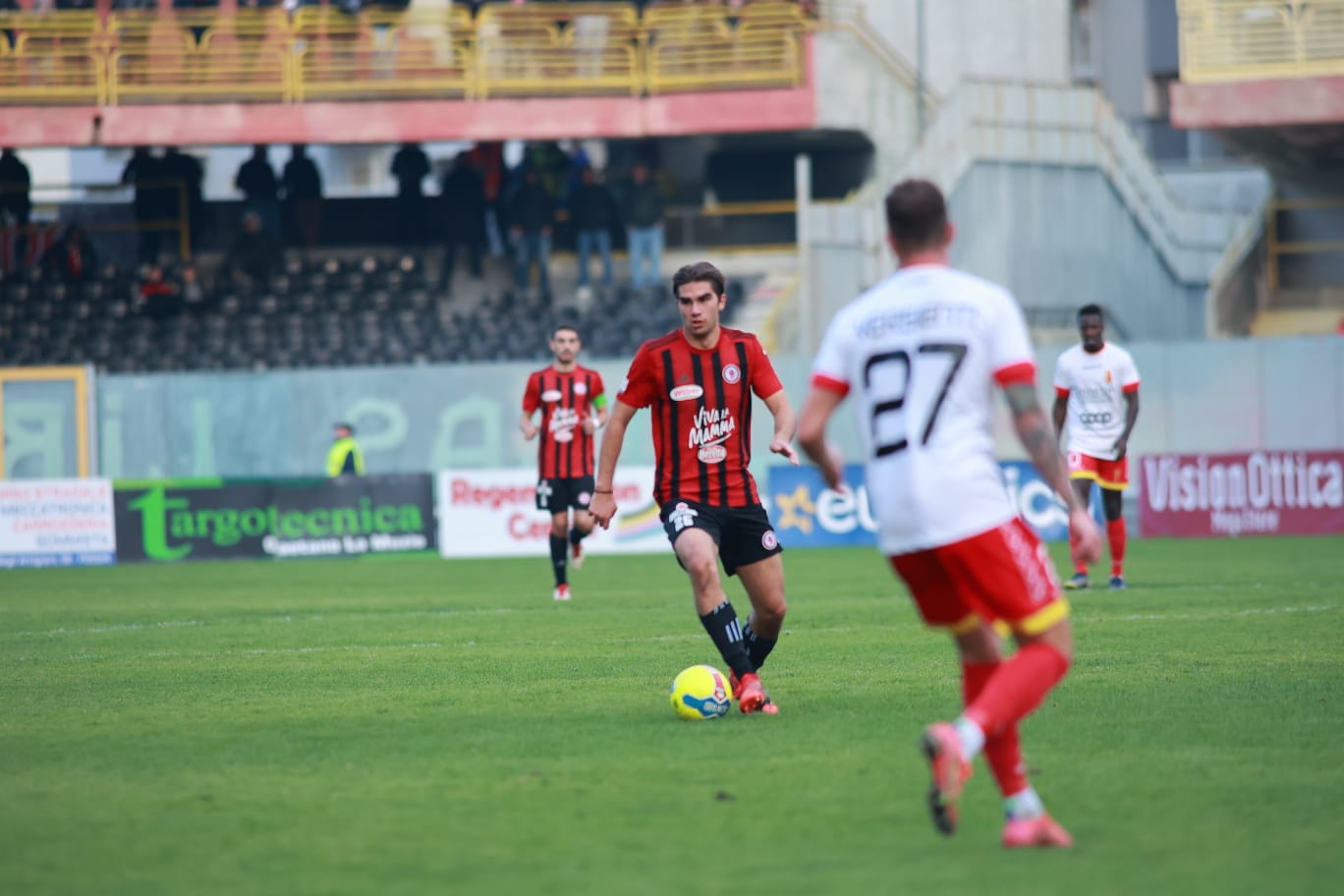 Immagine in evidenza: uno scatto di Foggia-ACR Messina 1-0 (Serie C - girone C 22/23) - crediti: foto di Luigia Spinelli (RIPRODUZIONE RISERVATA)