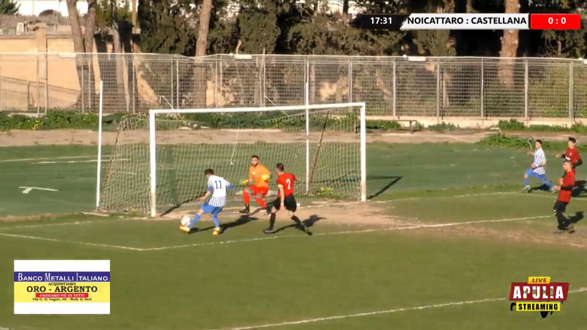 Vinsero con gol fantasma, si rigioca Noicattaro-Castellana - Immagine in evidenza: l'inizio della conclusione del "gol fantasma" in Noicattaro-Castellana - crediti foto: pagina Facebook ApuliaStreamingtv (frame dalla diretta della partita)