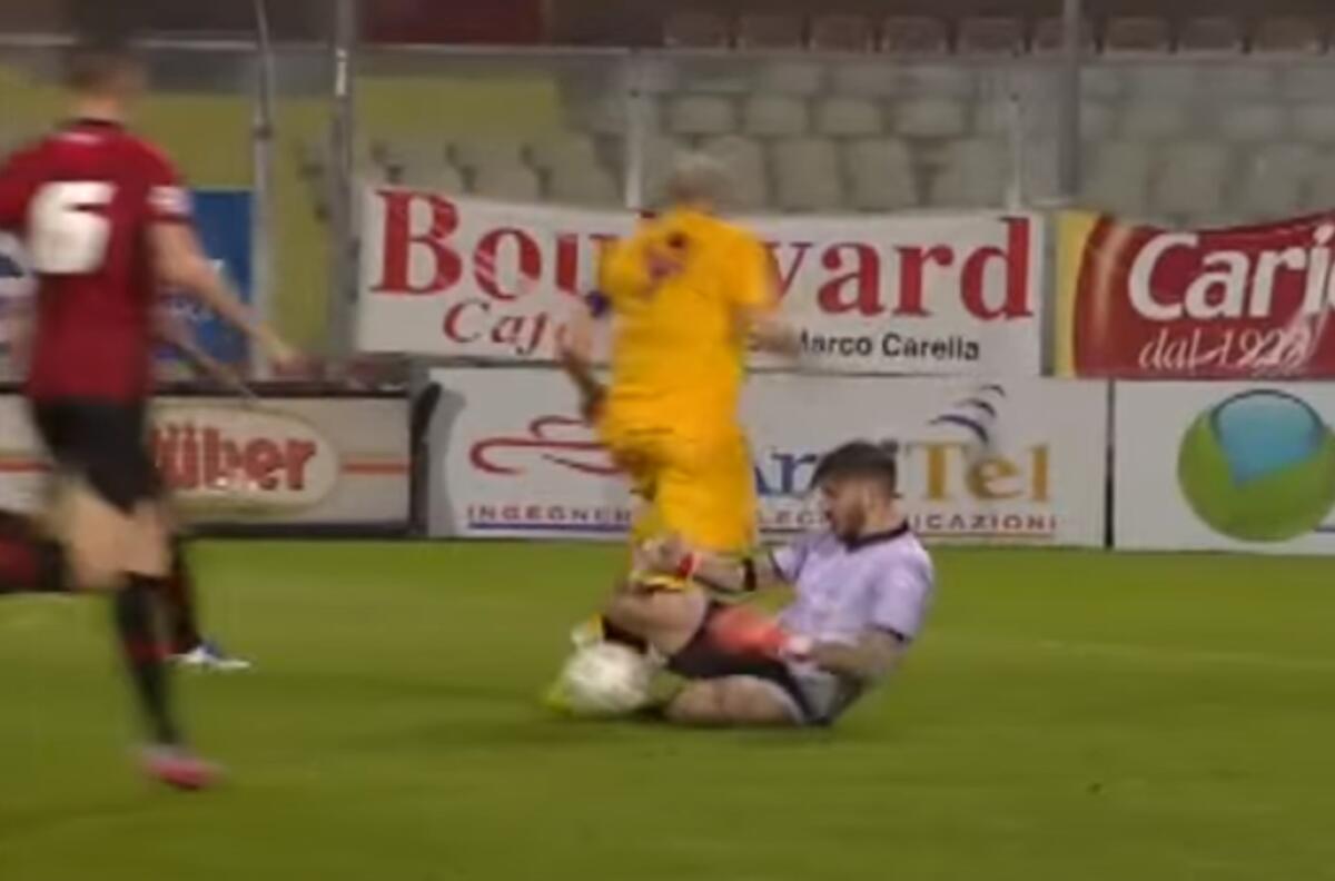 Quella volta che Antonio Jr. Vacca… sostituì il portiere - Antonio Jr. Vacca portiere, foto da twitter, fonte sconosciuta