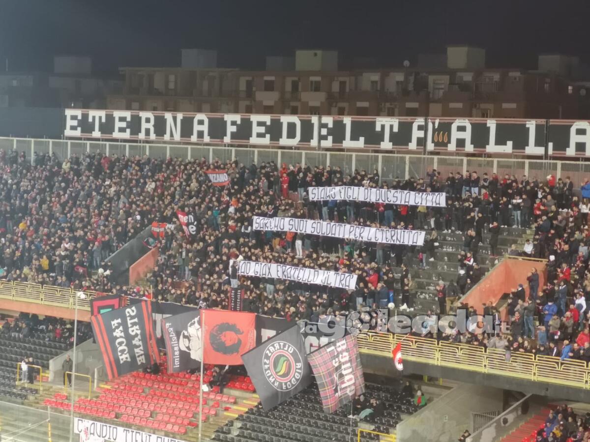 Foggia-Picerno, la Sud omaggia Giax: ecco cosa recita lo striscione - Foto di Mario Mescia per lagoleada.it - riproduzione riservata