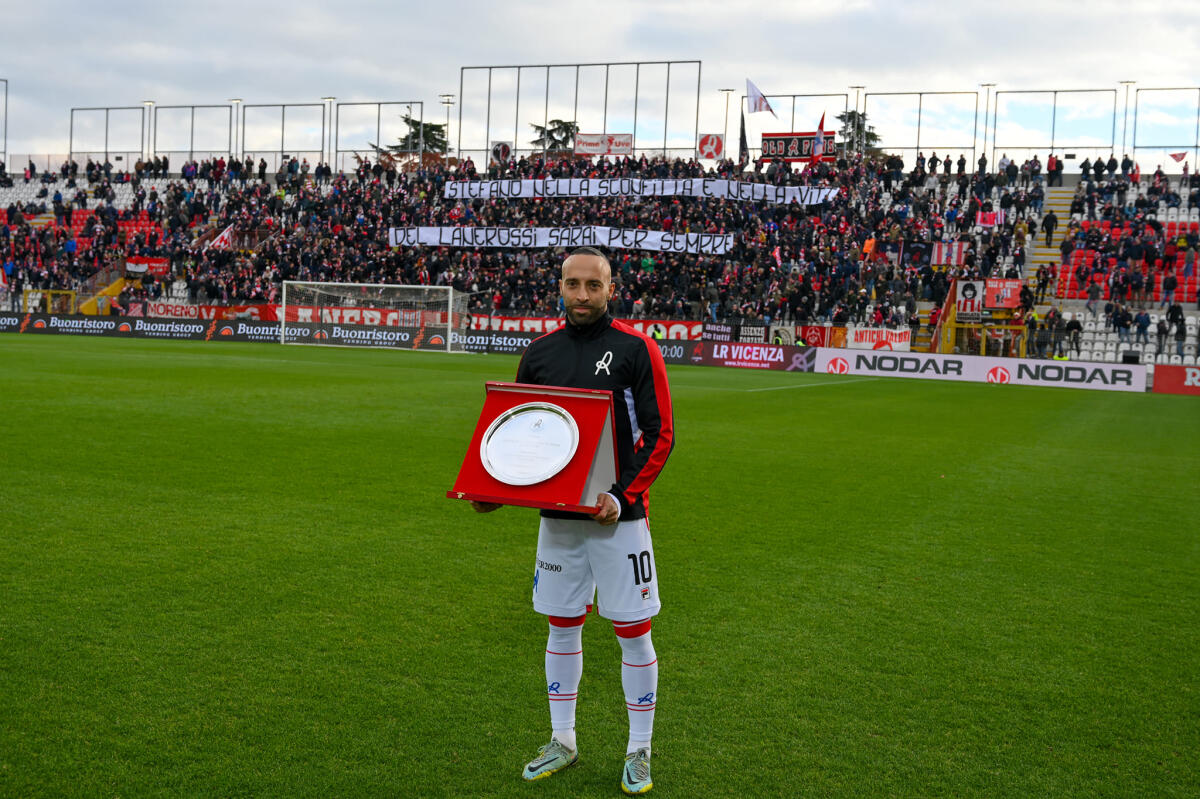 Calciomercato Foggia, interesse per Giacomelli? - Immagine in evidenza: Stefano Giacomelli - crediti foto: pagina ufficiale Facebook L.R. Vicenza