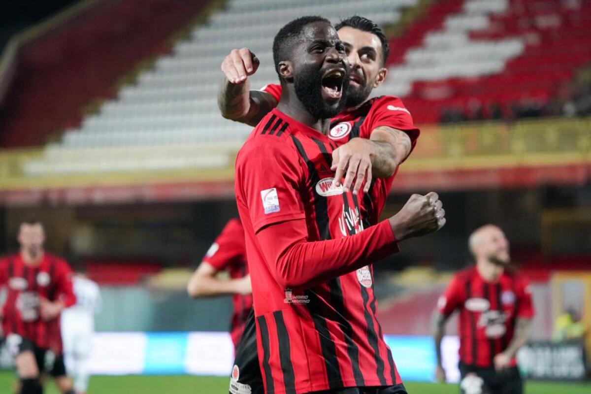 Foggia, Ogunseye: "Felice della doppietta. Al ritorno sarà..." - Immagine in evidenza: uno scatto di Foggia-Juventus Next Gen (Coppa Italia Serie C 22/23) - crediti: foto di Luigia Spinelli (RIPRODUZIONE RISERVATA)