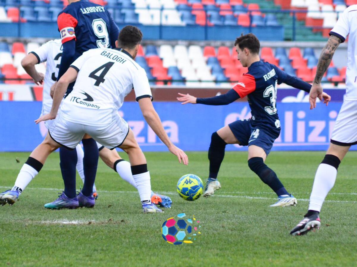 Cosenza di cuore batte la corazzata Parma orfano di Buffon - Immagine in evidenza: Cosenza-Parma (Serie B 2022/2023) - crediti: foto di Pasquale Golia (RIPRODUZIONE VIETATA)