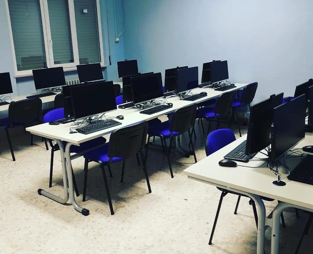 Inaugurato a Stornara nuovo laboratorio IIS Olivetti 'un occhio al futuro'