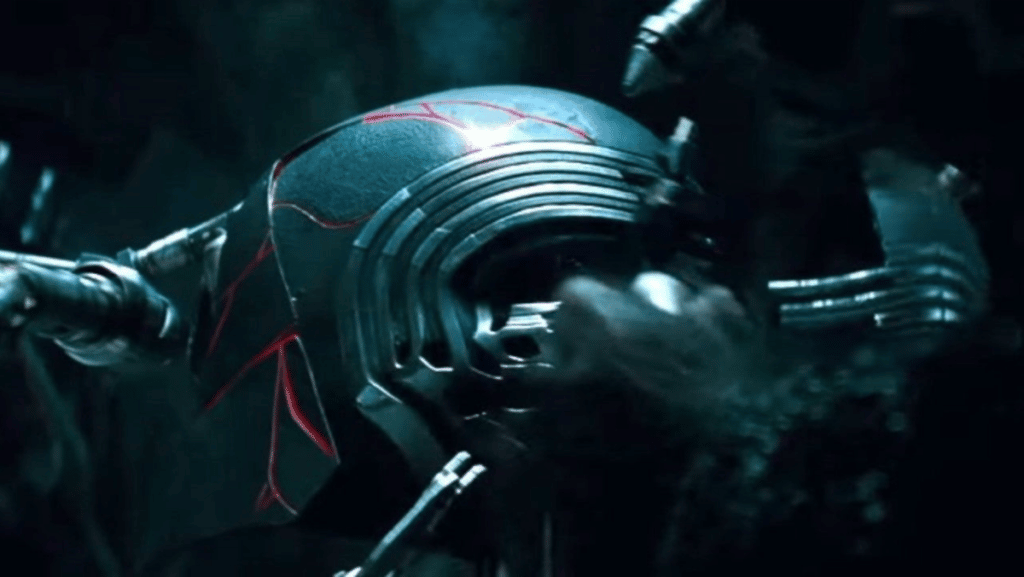 L'elmo di Kylo Ren in Episodio IX
