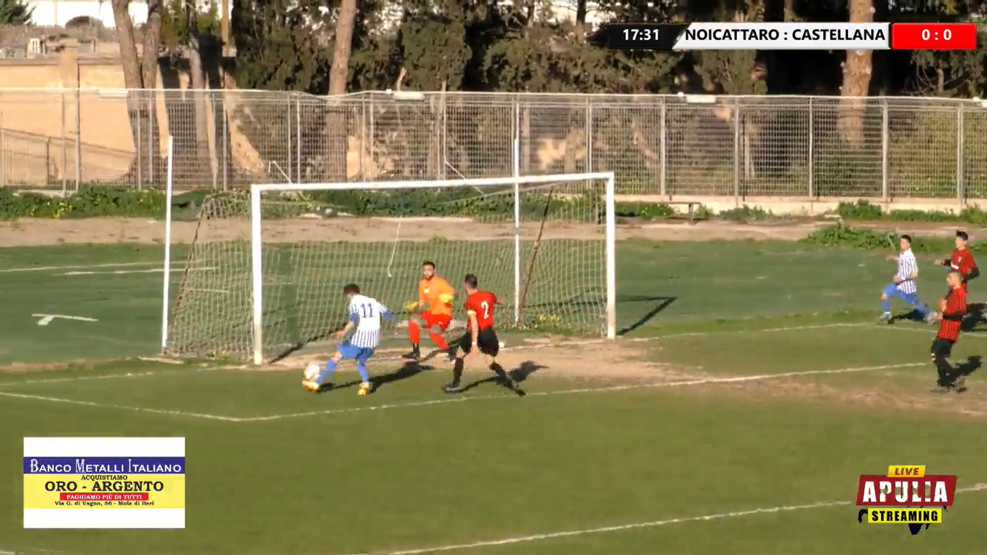 Immagine in evidenza: l'inizio della conclusione del "gol fantasma" in Noicattaro-Castellana - crediti foto: pagina Facebook ApuliaStreamingtv (frame dalla diretta della partita)