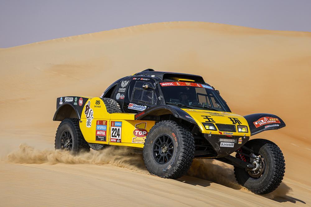 Il pilota cinese Wei Han sta correndo la miglior Dakar della carriera (A.S.O./J.Delfosse/DPPI)