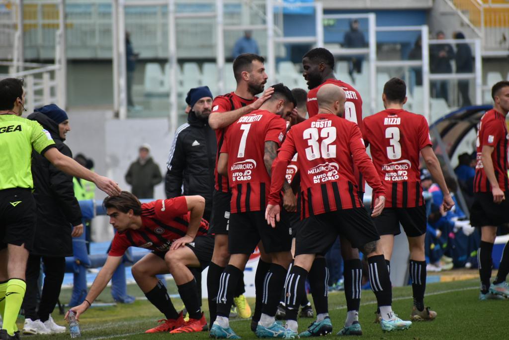 Immagine in evidenza: uno scatto di Pescara-Foggia (Serie C - girone C 22/23) - crediti: foto di Luigia Spinelli (RIPRODUZIONE RISERVATA)