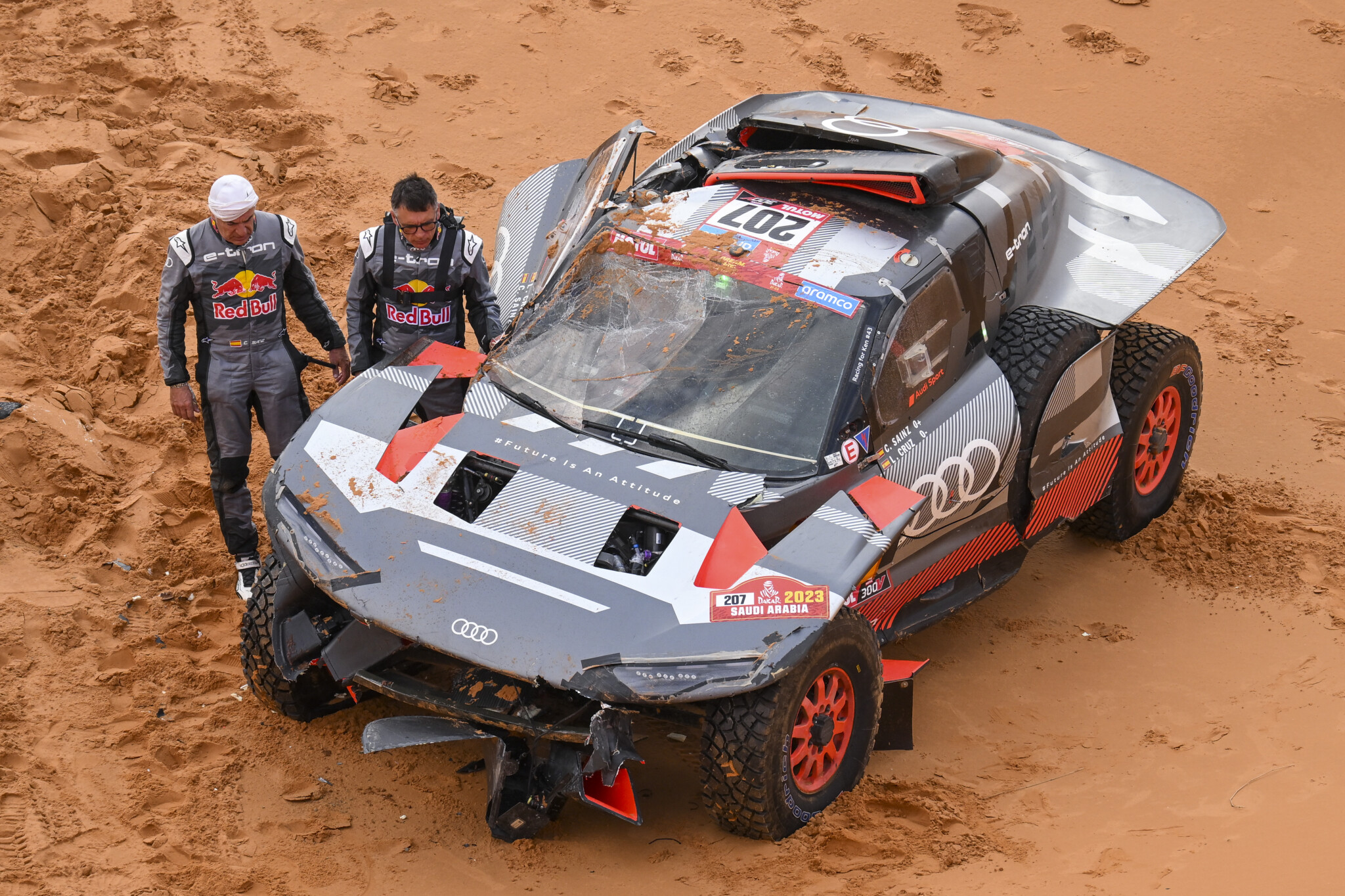 Un altro incidente per Sainz, questa volta è ritiro definitivo (DPPI / Red Bull Content Pool)