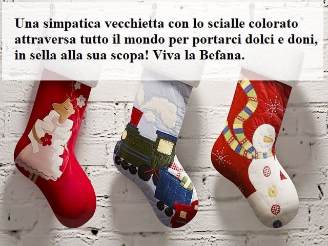 Una simpatica vecchietta con lo scialle colorato attraversa tutto il mondo per portarci dolci e doni, in sella alla sua scopa! Viva la Befana.