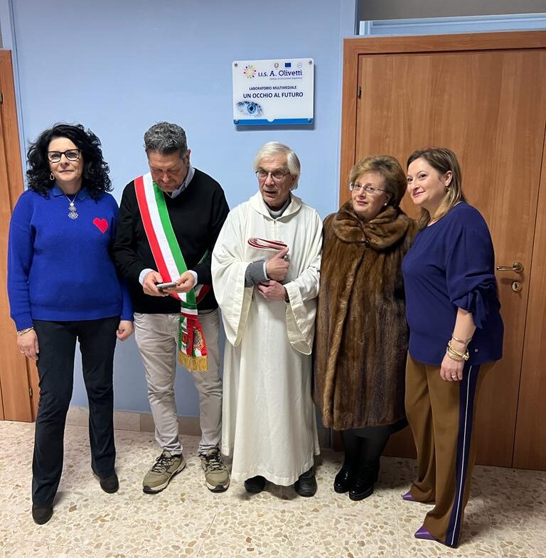 Inaugurato a Stornara nuovo laboratorio IIS Olivetti 'un occhio al futuro'