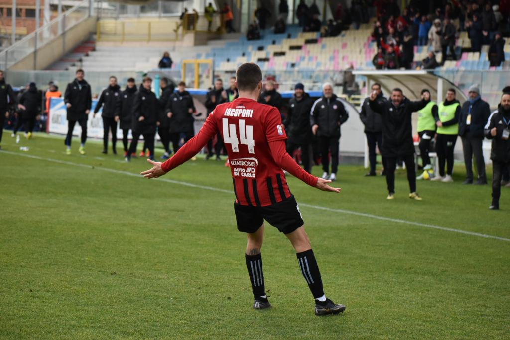 Immagine in evidenza: uno scatto di Foggia-Potenza (Serie C - girone C 22/23) - crediti: foto di Luigia Spinelli (RIPRODUZIONE RISERVATA)