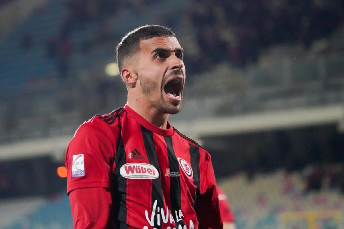 Quali giocatori del Foggia ci sono nella classifica dei marcatori? - Immagine in evidenza: uno scatto di Foggia-Gelbison (Serie C - girone C 22/23) - crediti: foto di Mario Marino (RIPRODUZIONE RISERVATA)