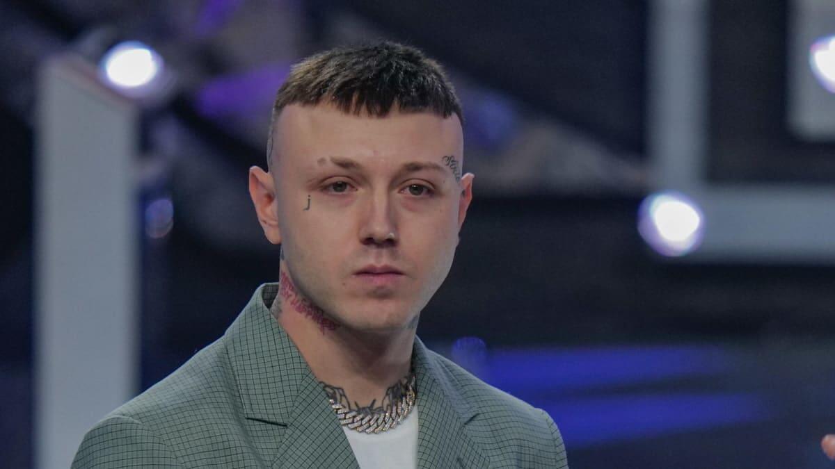 Lazza e il suo particolare tatuaggio di Star Wars (foto) - Lazza a Sanremo 2023. 
Da: Eurofestival News