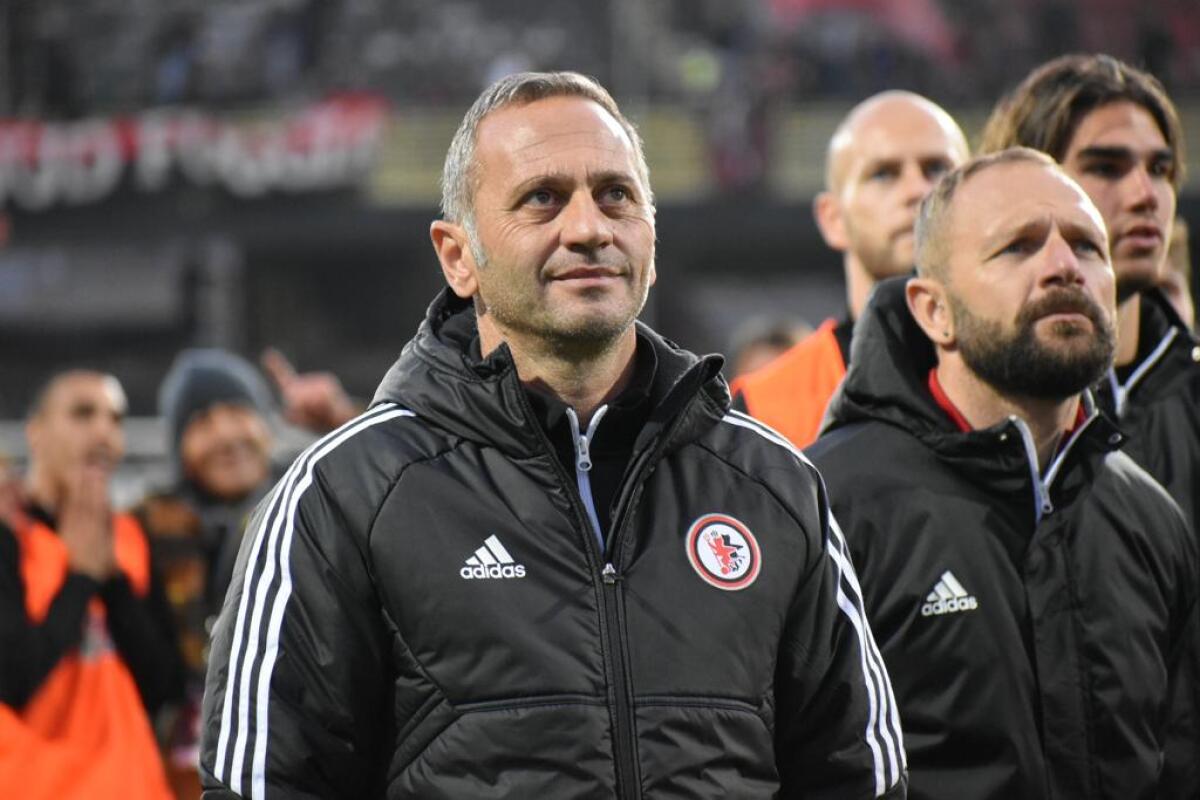 La Nord contro Gallo: “Hai umiliato squadra e tifoseria” - Immagine in evidenza: mister Fabio Gallo al termine di Foggia-Catanzaro 2-0 (Coppa Italia Serie C 2022/23) - crediti: foto di Luigia Spinelli (RIPRODUZIONE RISERVATA)
